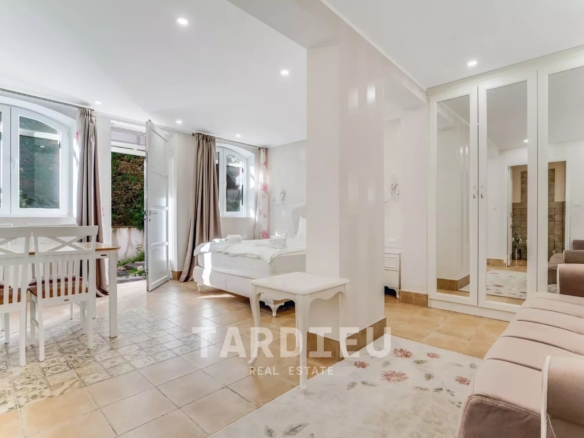 Maison provençale de 267 m² avec piscine