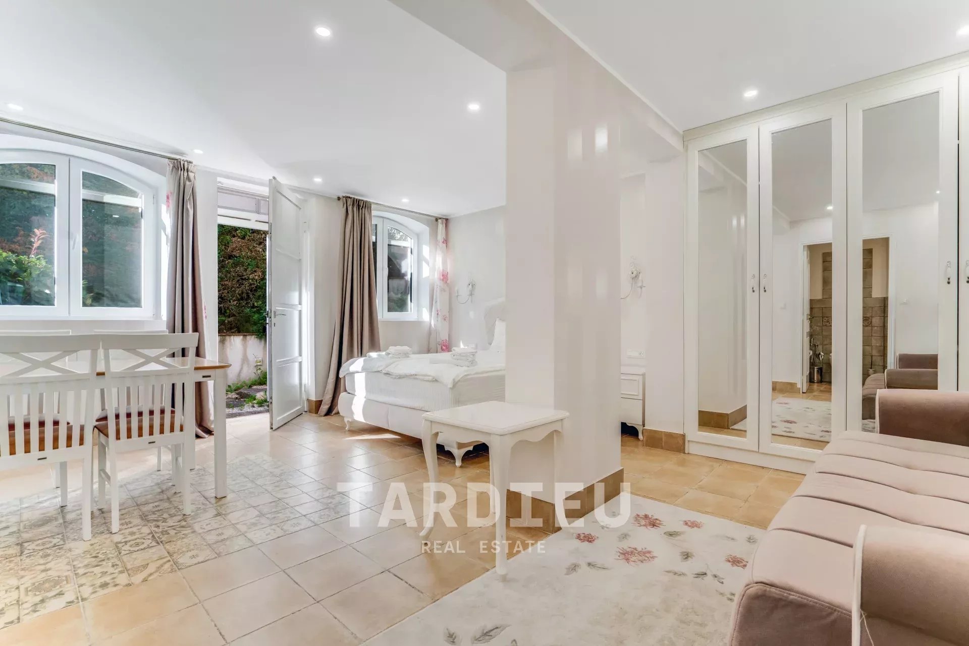 Maison provençale de 267 m² avec piscine