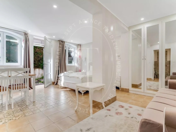 Maison provençale de 267 m² avec piscine