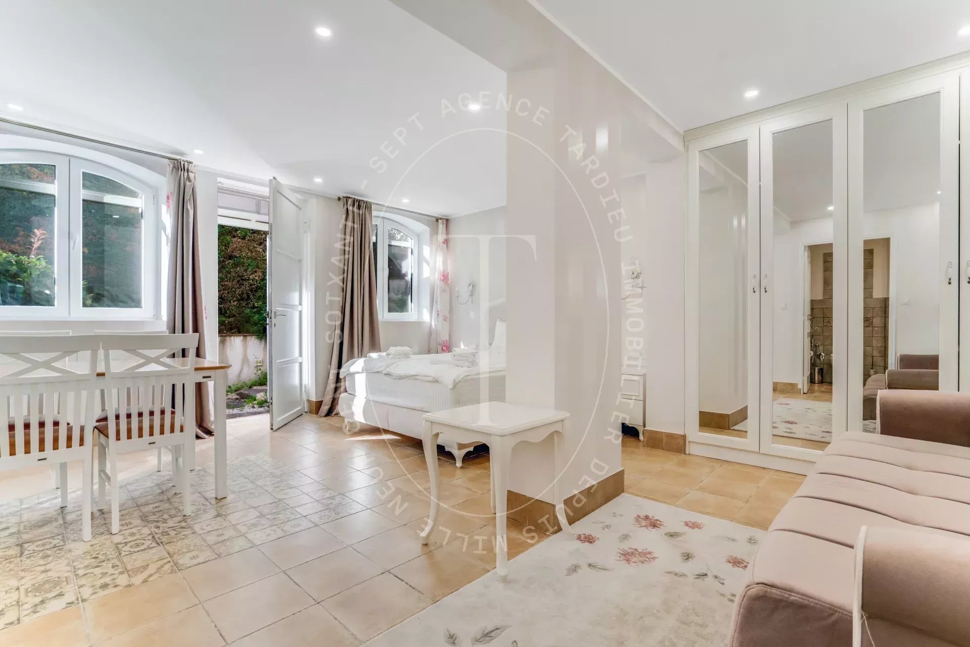 Maison provençale de 267 m² avec piscine