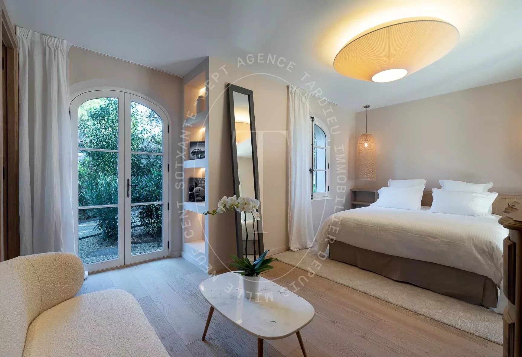VILLA NEO PROVENCALE - SALINS SAINT -TROPEZ