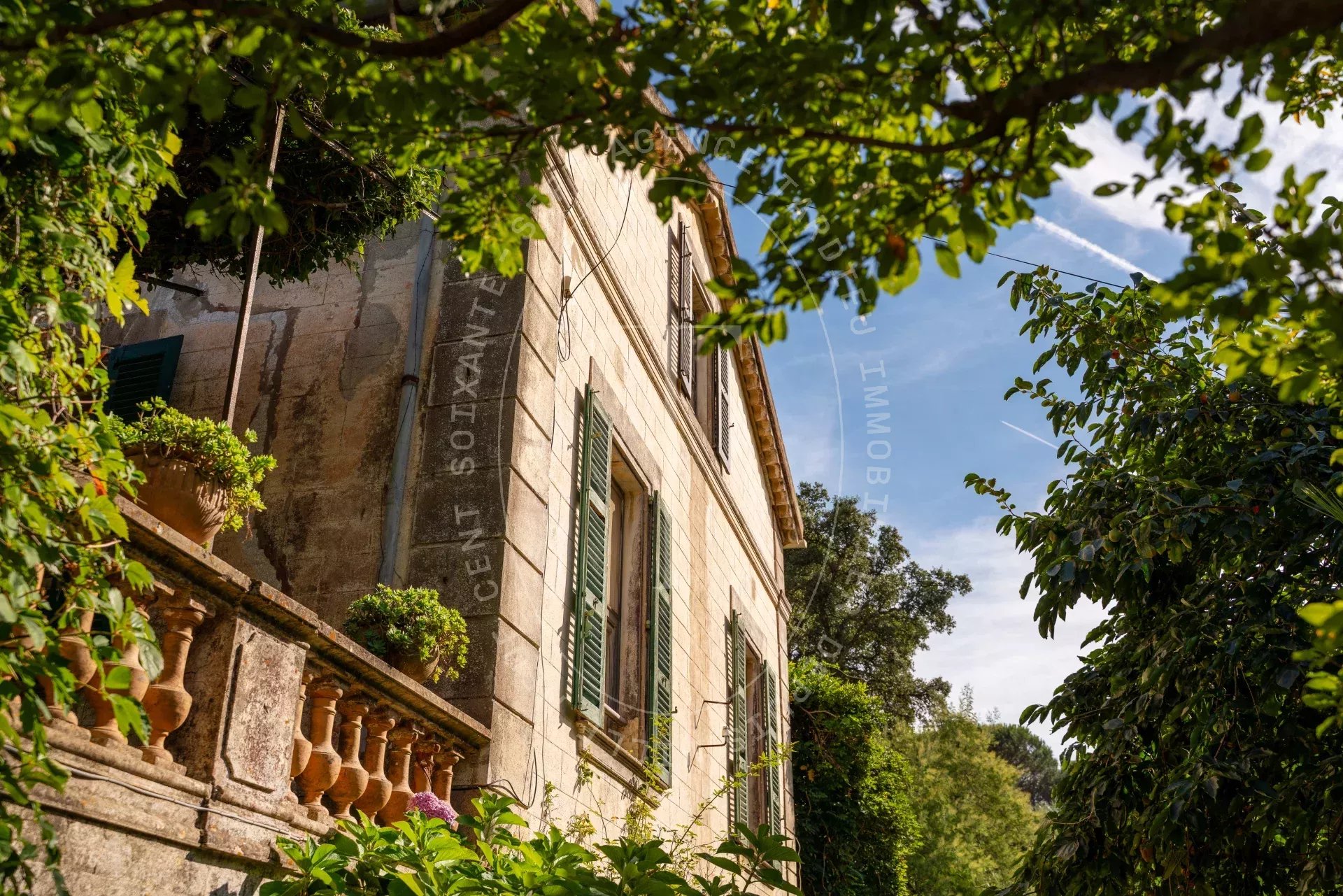 Saint-Tropez : Bâtisses de caractère au cœur