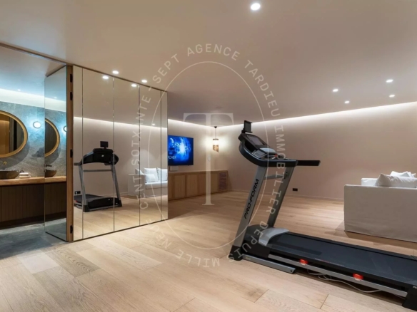 VILLA NEO PROVENCALE - SALINS SAINT -TROPEZ