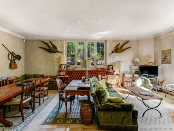 Saint-Tropez : Bâtisses de caractère au cœur