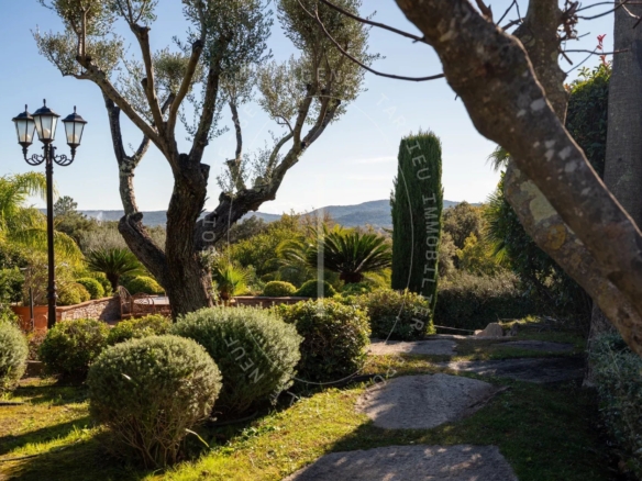 Maison provençale de 267 m² avec piscine