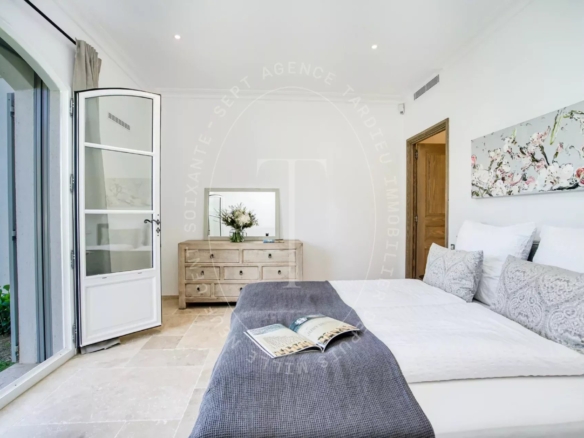 Villa contemporaine avec piscine proche centre ville