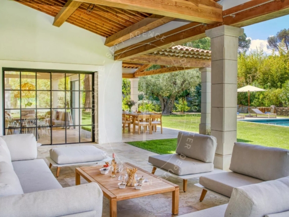 Villa contemporaine avec piscine proche centre ville