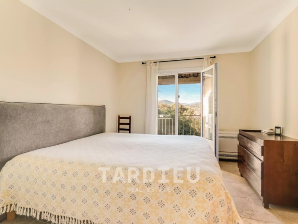 Villa 5 chambres avec vue dégagée  - Cogolin