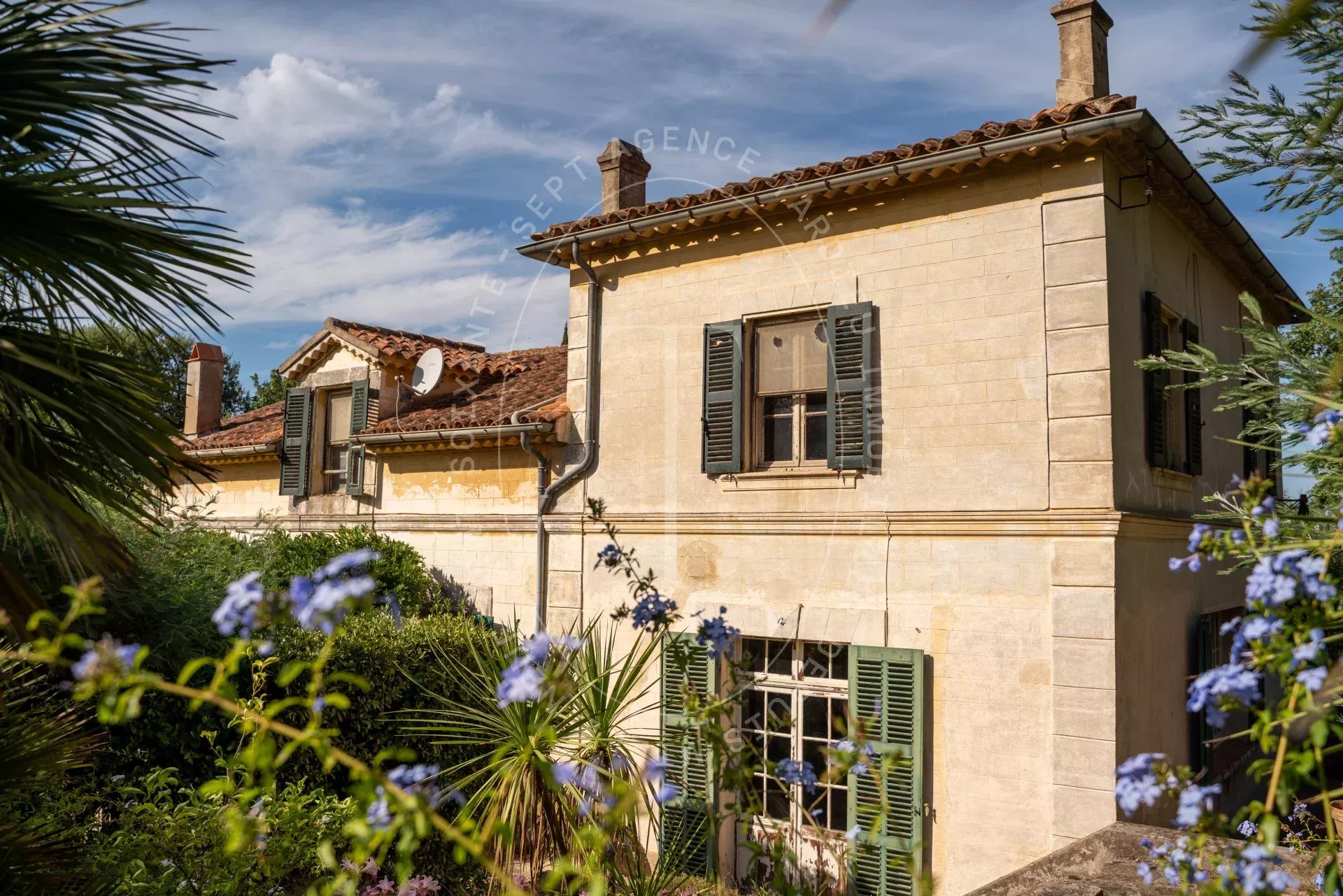 Saint-Tropez : Bâtisses de caractère au cœur