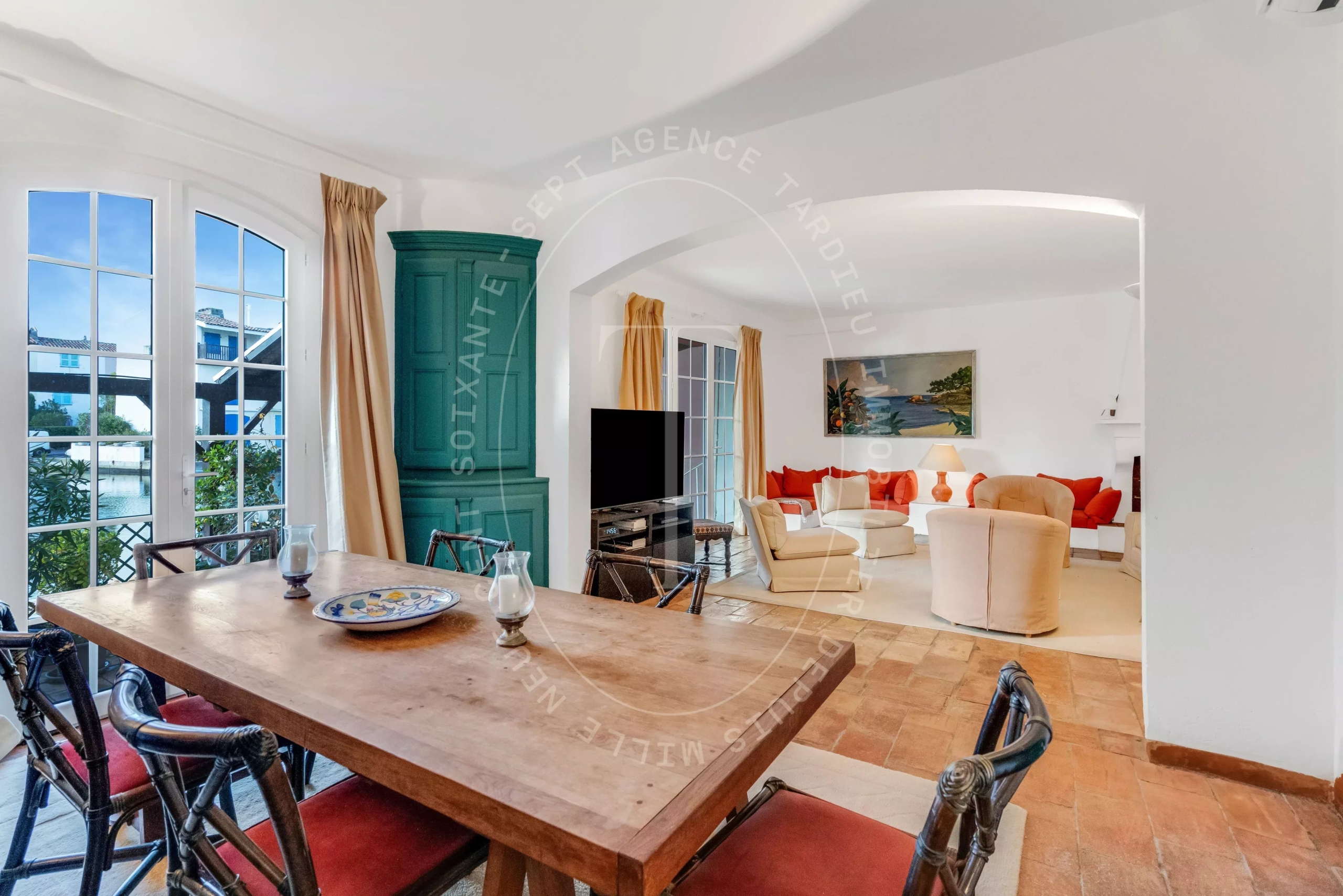 Maison de maître avec amarrage