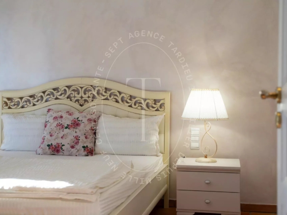 Maison provençale de 267 m² avec piscine