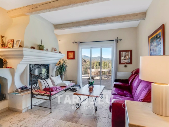 Villa 5 chambres avec vue dégagée  - Cogolin