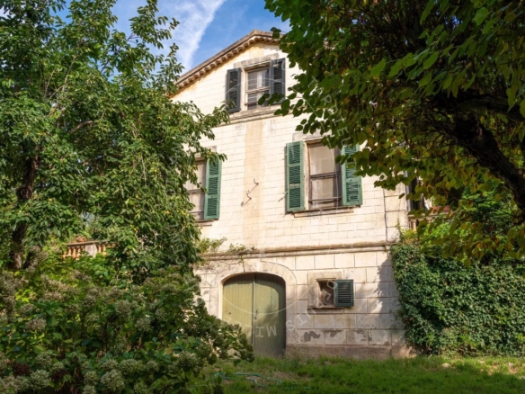 Saint-Tropez : Bâtisses de caractère au cœur