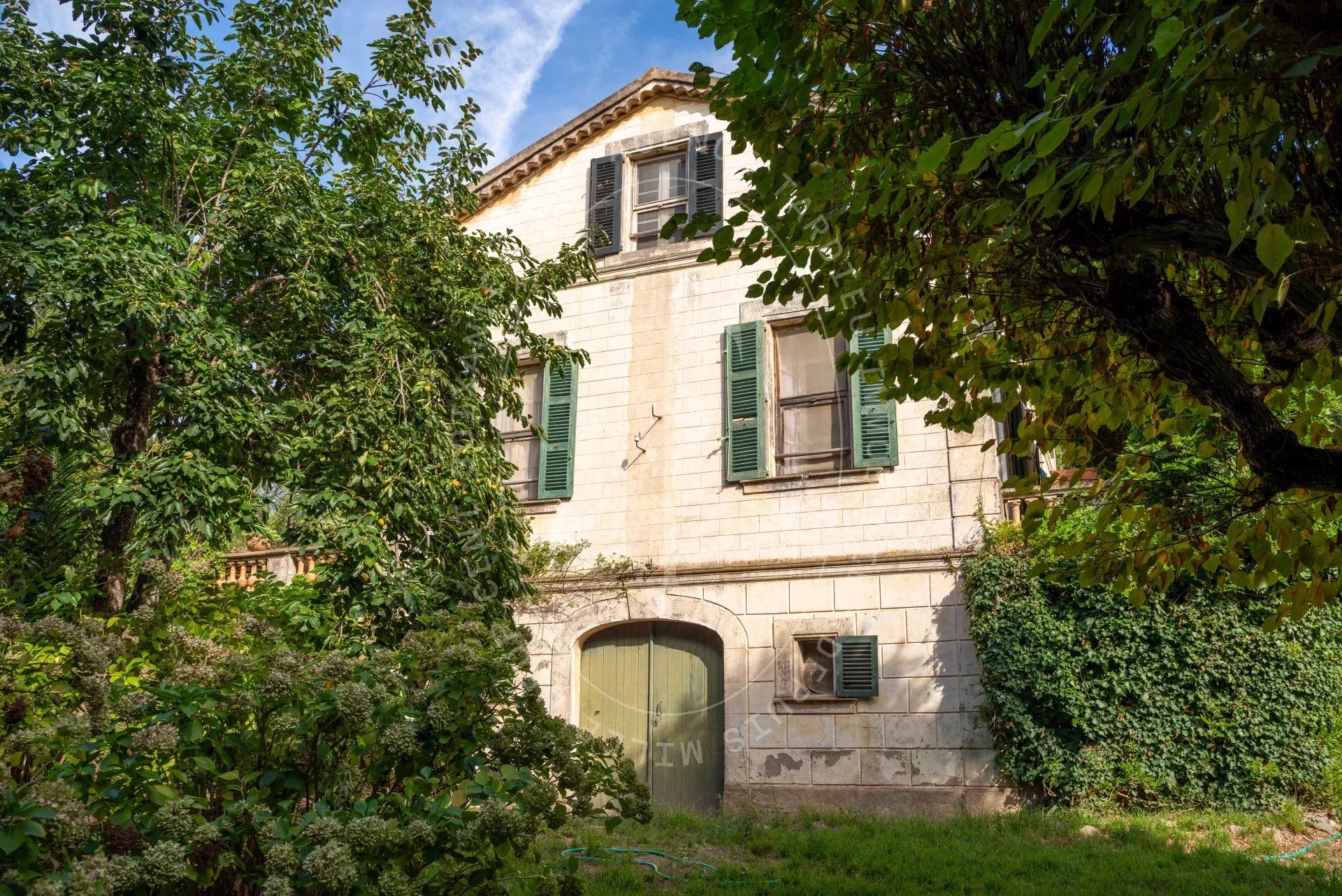 Saint-Tropez : Bâtisses de caractère au cœur