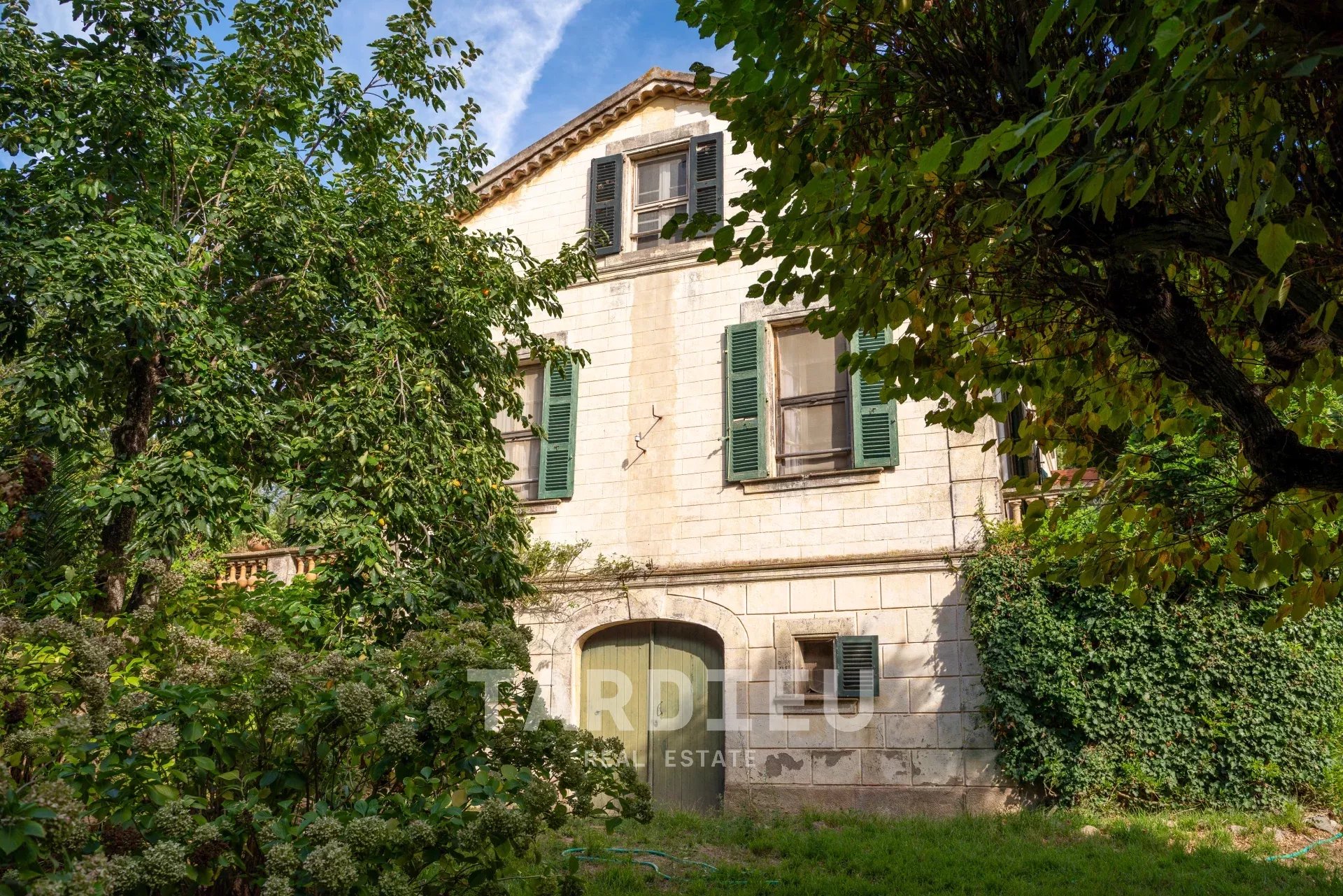 Saint-Tropez : Bâtisses de caractère au cœur