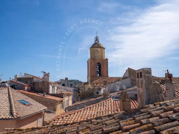 EXCLUSIVITE - APPARTEMENT AVEC TERRASSE ET VUE MER PANORAMIQUE - SAINT TROPEZ