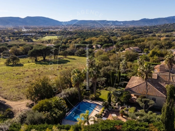 Maison provençale de 267 m² avec piscine