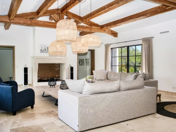 Villa contemporaine avec piscine proche centre ville