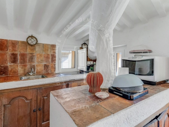 EXCLUSIVITE - APPARTEMENT AVEC TERRASSE ET VUE MER PANORAMIQUE - SAINT TROPEZ