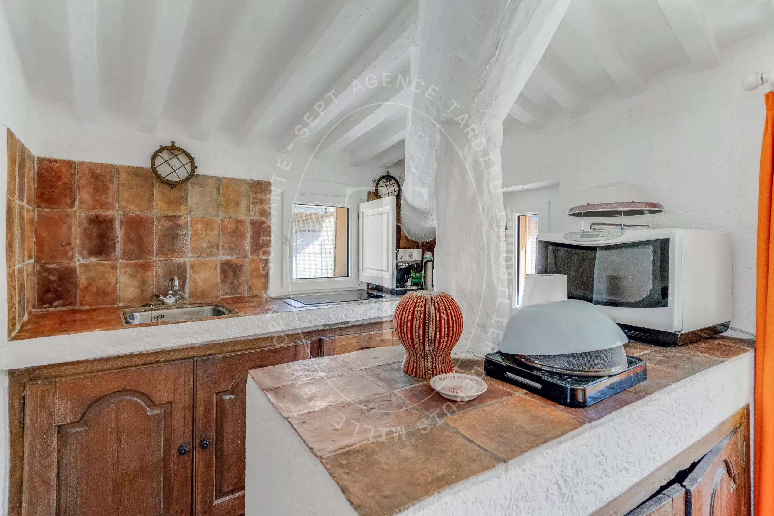 EXCLUSIVITE - APPARTEMENT AVEC TERRASSE ET VUE MER PANORAMIQUE - SAINT TROPEZ