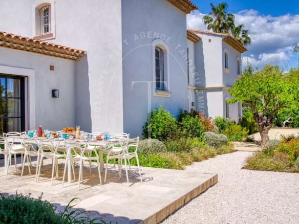 Villa contemporaine avec piscine proche centre ville