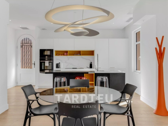 Rare appartement avec vue mer dans une maison classée.