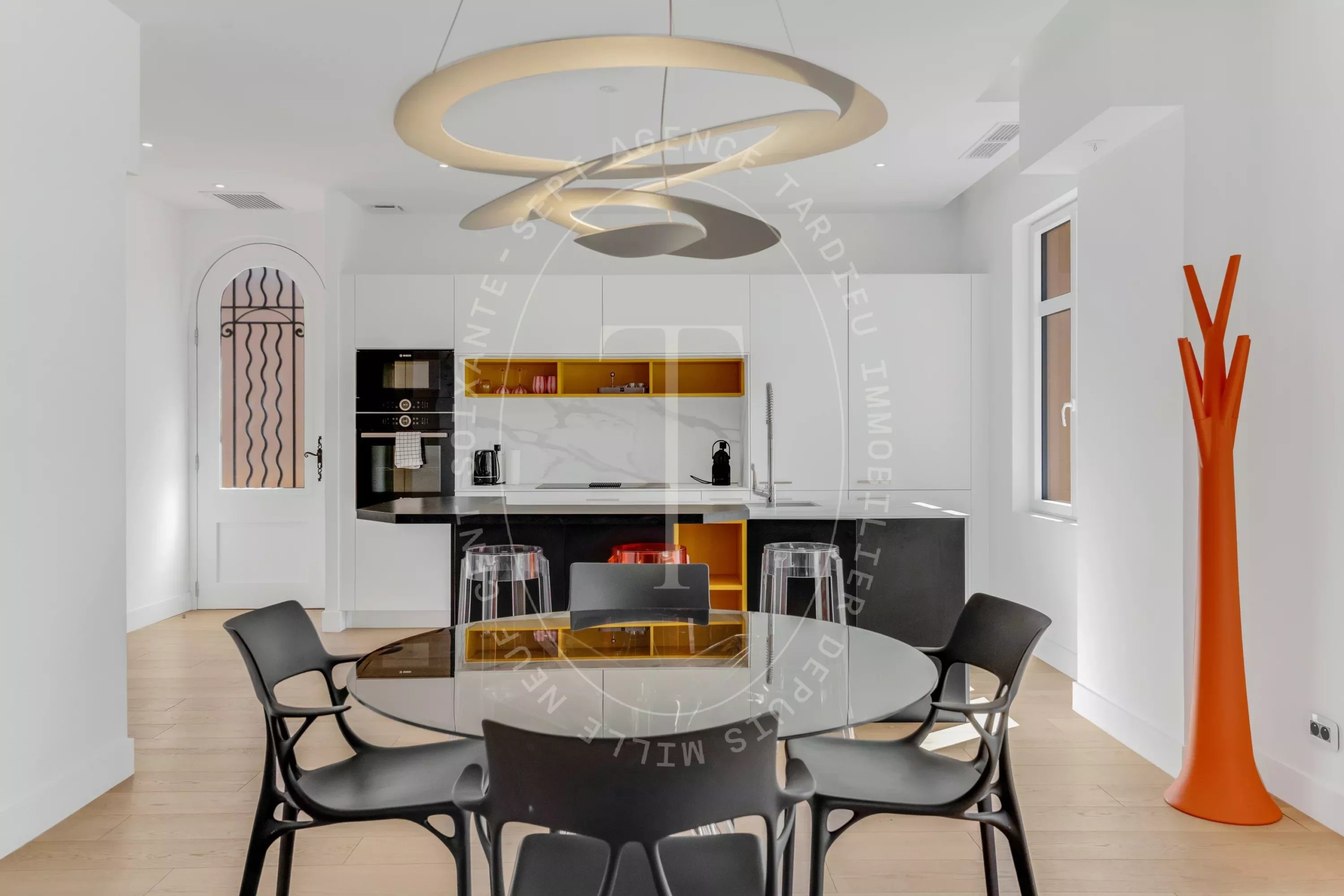 Rare appartement avec vue mer dans une maison classée.