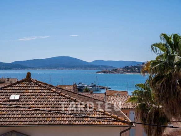 Rare appartement avec vue mer dans une maison classée.