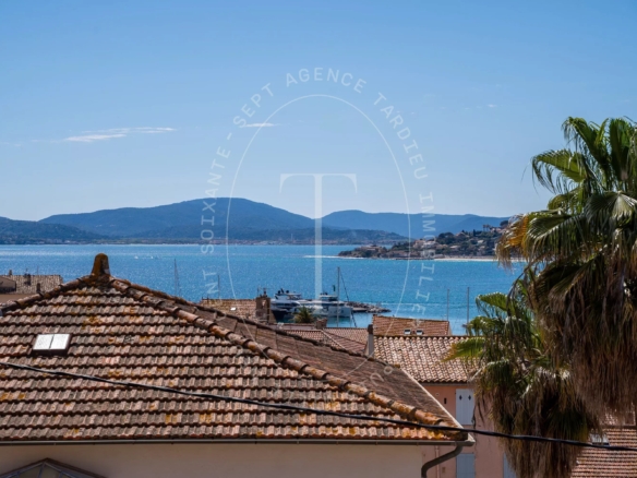 Rare appartement avec vue mer dans une maison classée.