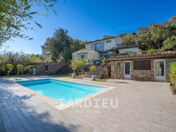 Maison avec piscine proche plage