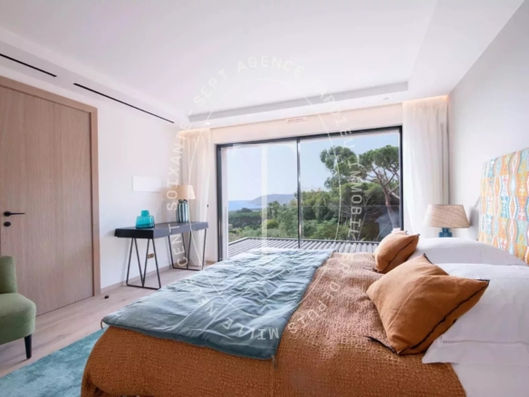 Villa d'Exception avec Vue Panoramique sur la Mer