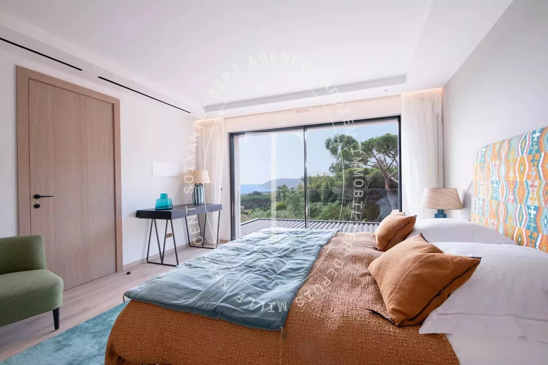 Villa d'Exception avec Vue Panoramique sur la Mer