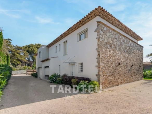 Villa neuve vue mer - Les calanques - Cavalaire