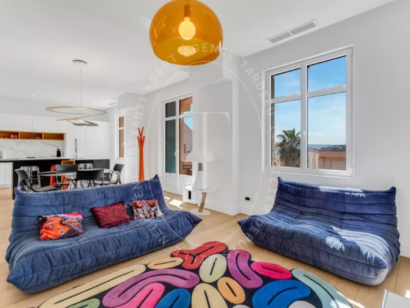 Rare appartement avec vue mer dans une maison classée.