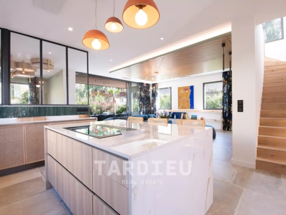 Villa neuve, cœur de Saint-Tropez