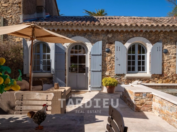 Maison rénovée à Gassin - 3 chambres