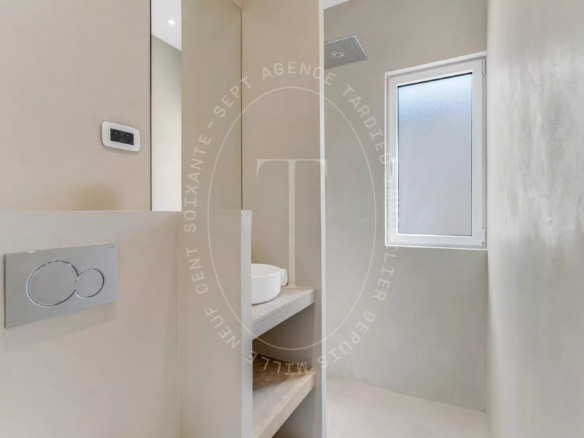 Rare appartement avec vue mer dans une maison classée.