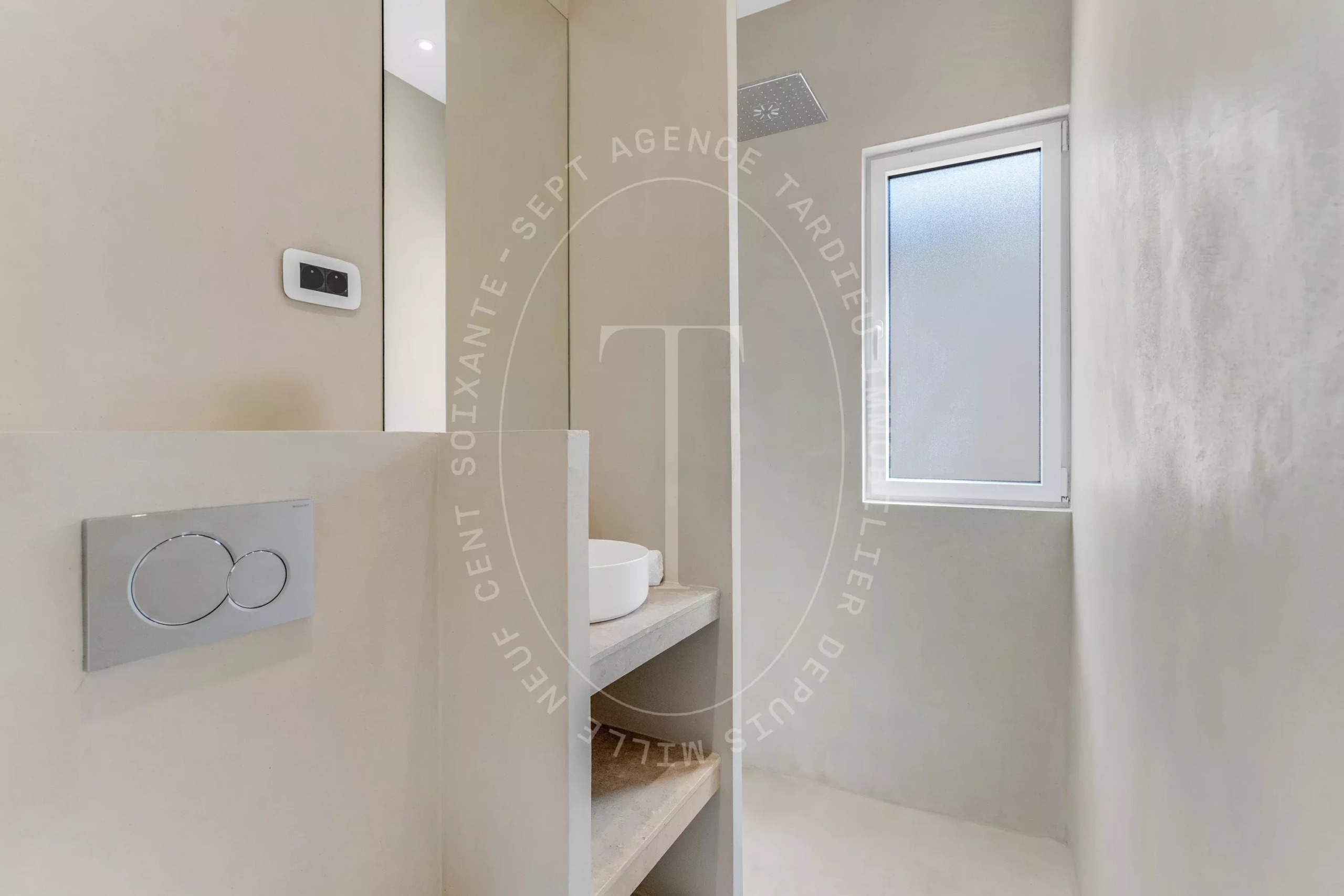 Rare appartement avec vue mer dans une maison classée.