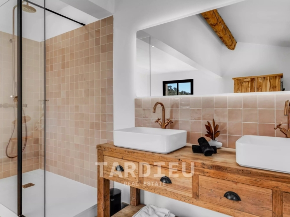 Bergerie au cœur de la nature