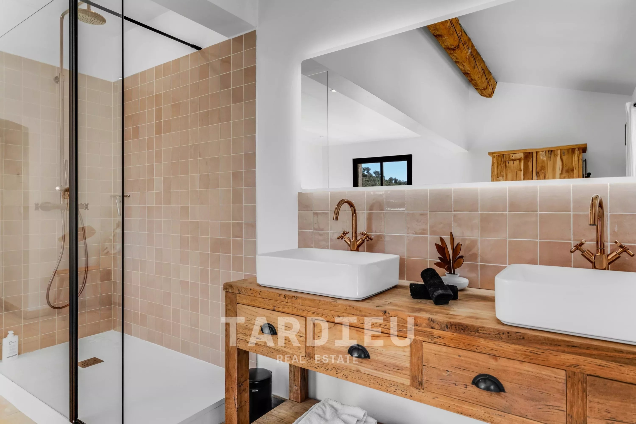 Bergerie au cœur de la nature