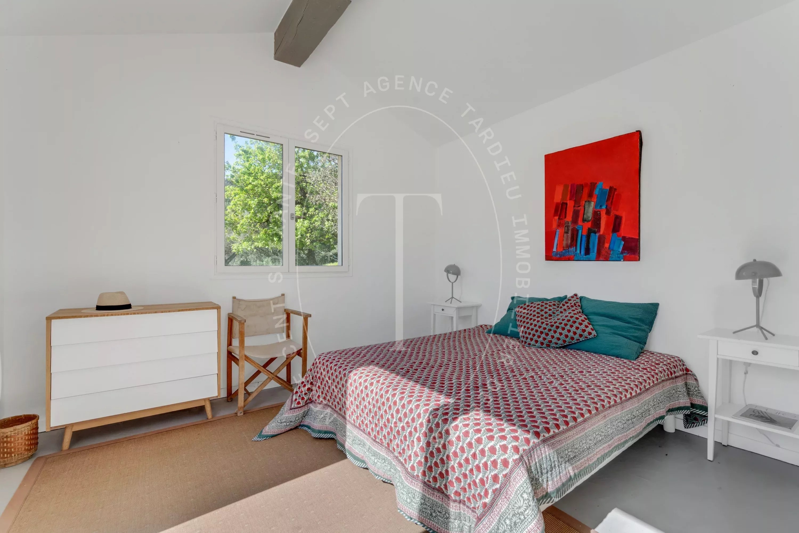 Maison provençale avec vue sur le village de Ramatuelle