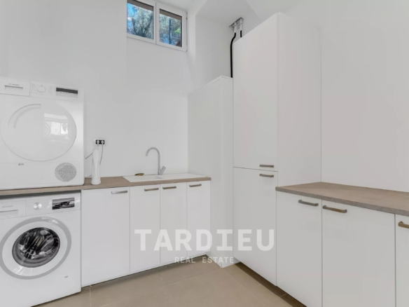Rare appartement avec vue mer dans une maison classée.