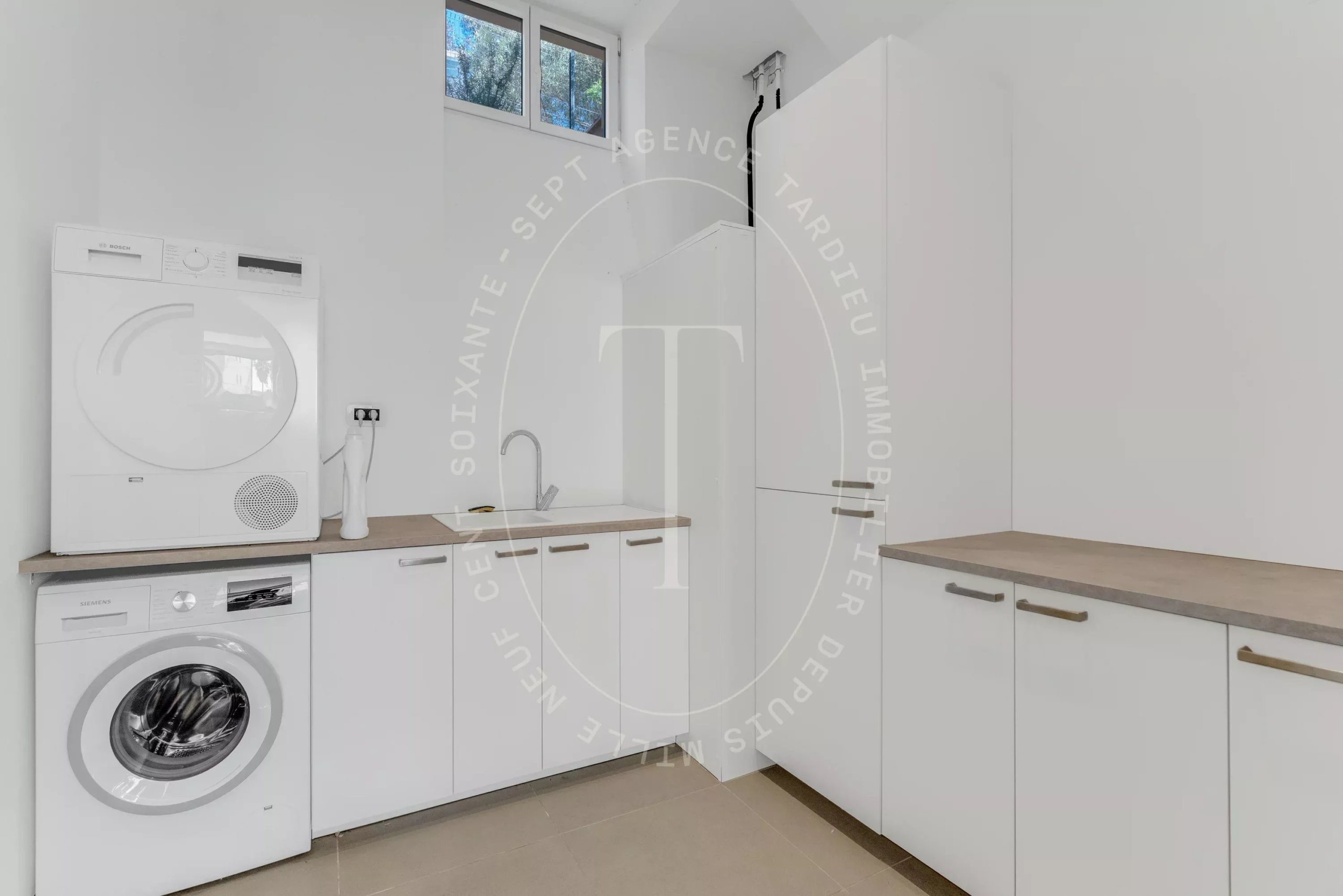 Rare appartement avec vue mer dans une maison classée.