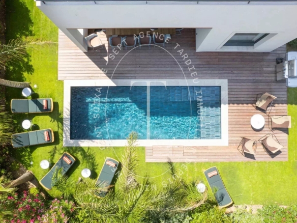 Villa neuve, cœur de Saint-Tropez