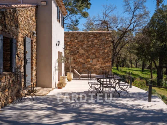 Bergerie au cœur de la nature