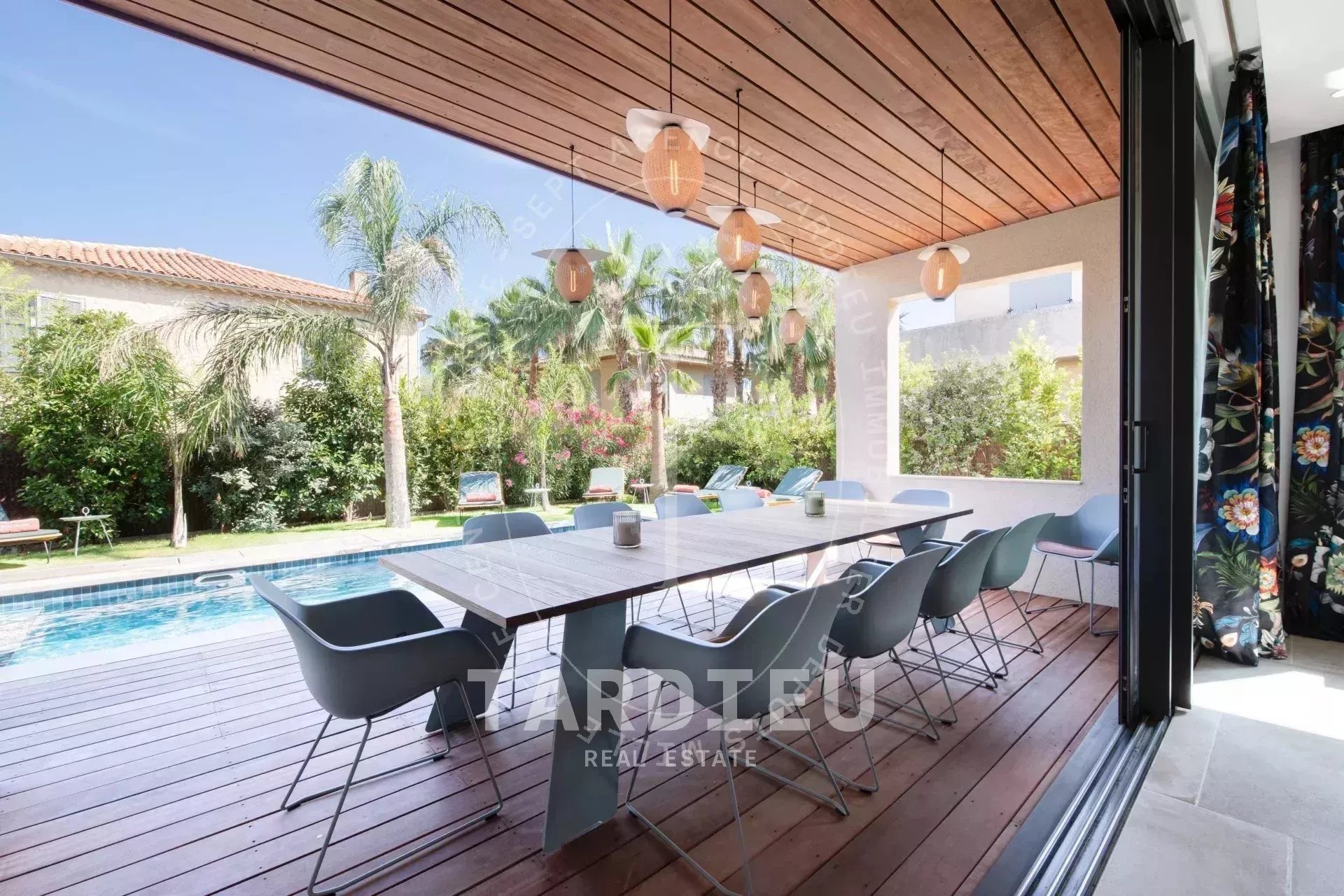 Villa neuve, cœur de Saint-Tropez