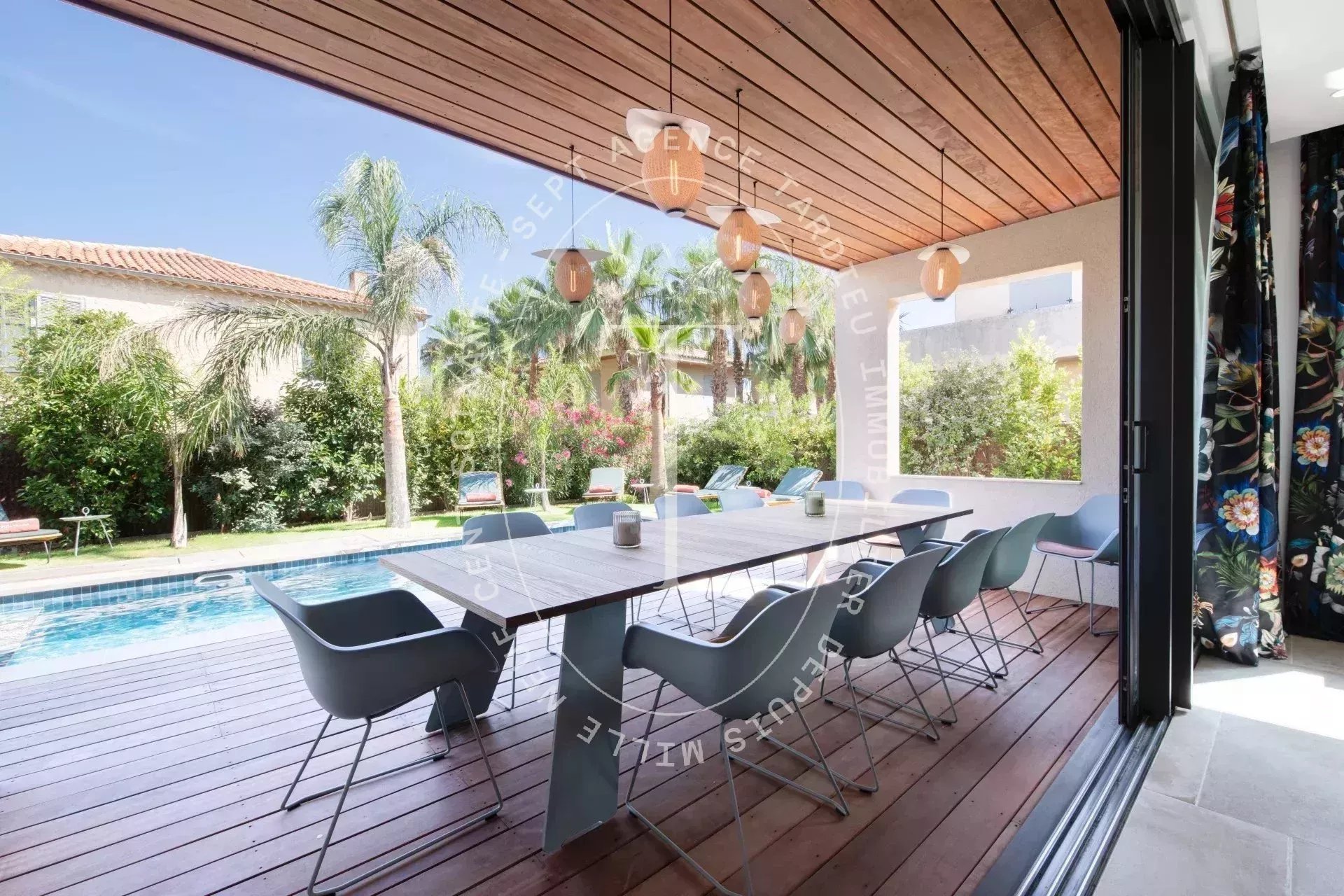 Villa neuve, cœur de Saint-Tropez