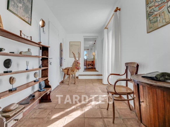 Maison provençale avec vue sur le village de Ramatuelle