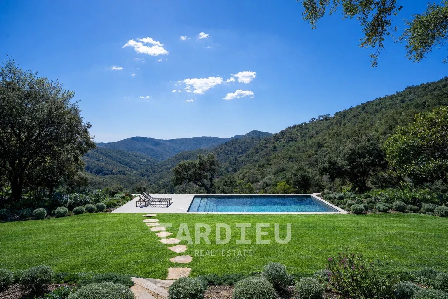 Bergerie au cœur de la nature