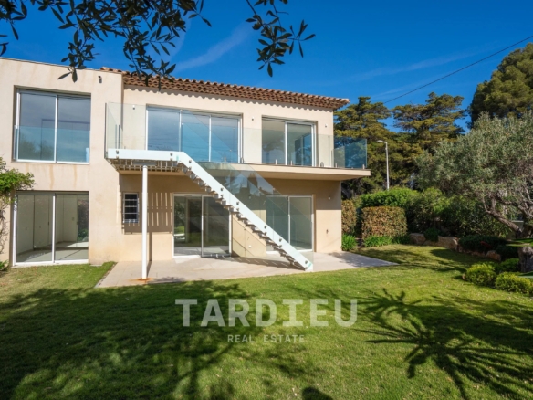 Villa neuve vue mer - Les calanques - Cavalaire